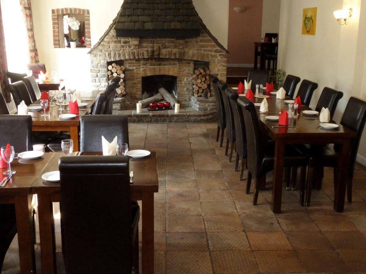 The Poachers Inn Dorchester Exteriör bild